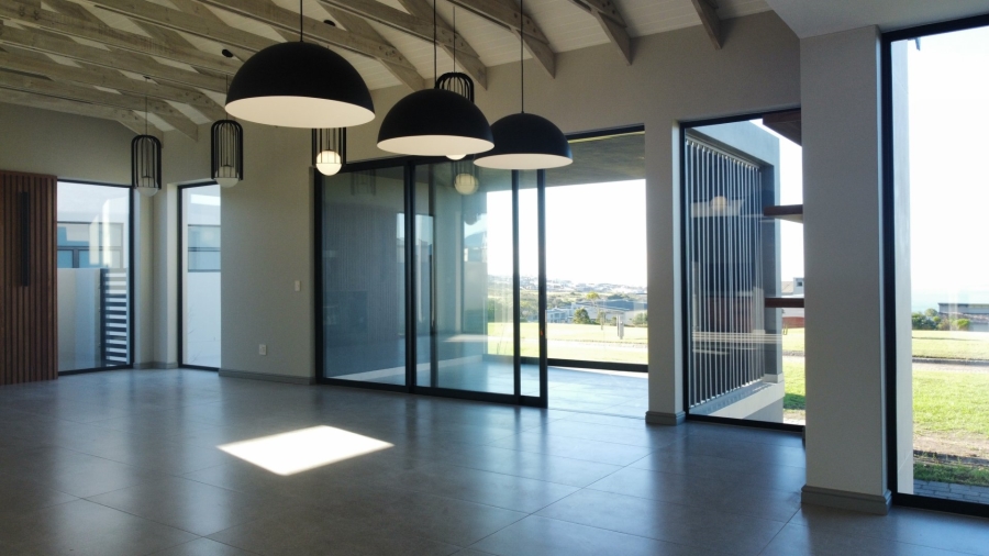 4 Bedroom Property for Sale in Oubaai Western Cape